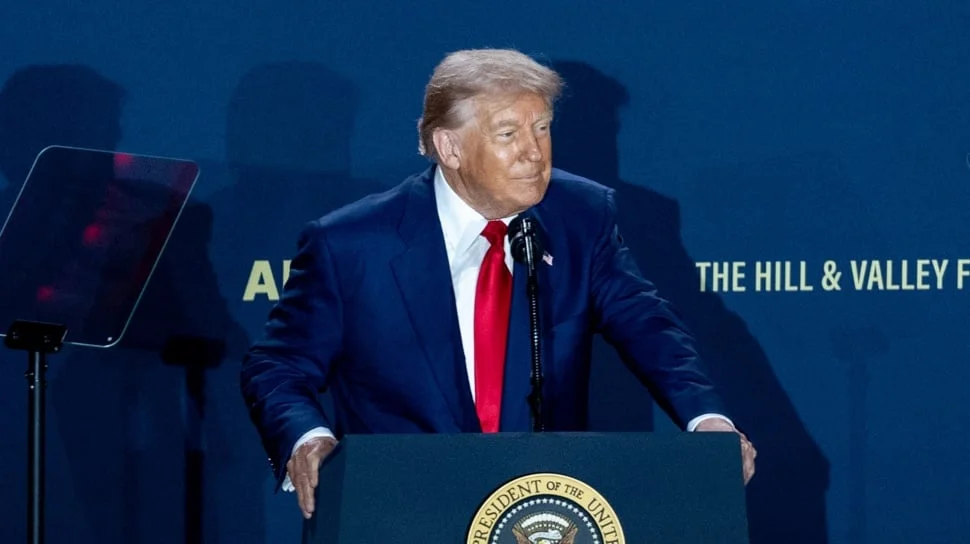 Trump Tunda Serangan Militer ke Iran, Tunggu Hasil Negosiasi dengan Teheran