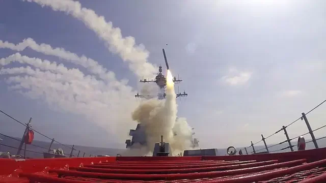 AS Kehabisan Amunisi akibat Perang Iran, Rusia dan China Berpeluang Manfaatkan Celah